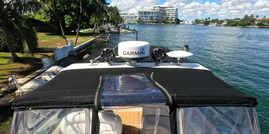 Rinker Fiesta Vee 310