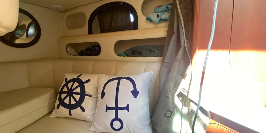 Rinker Fiesta Vee 310