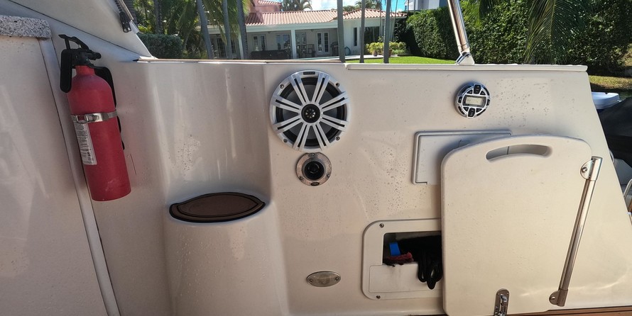 Rinker Fiesta Vee 310