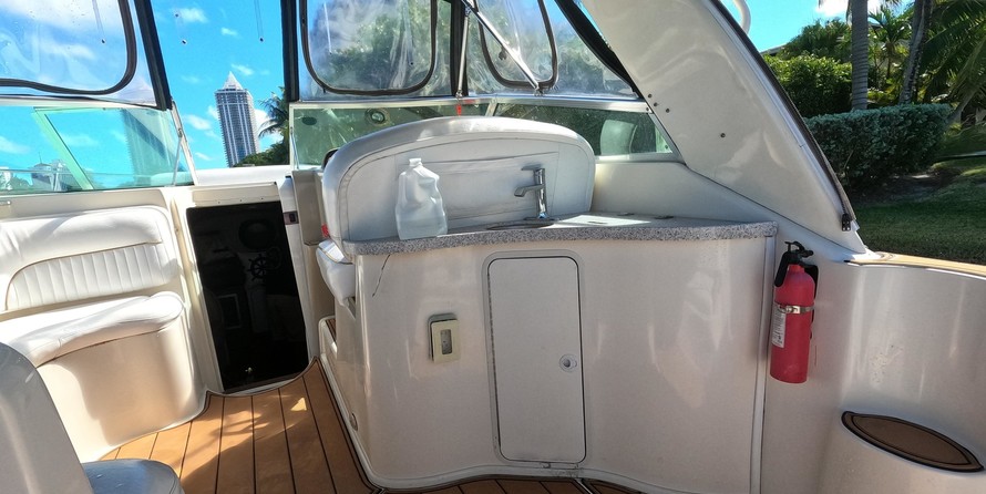 Rinker Fiesta Vee 310