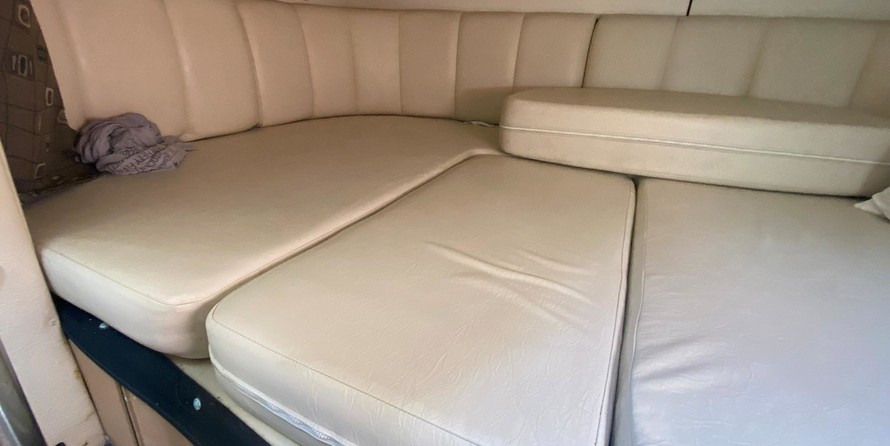 Rinker Fiesta Vee 310