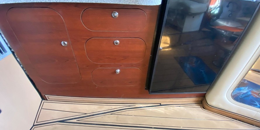 Rinker Fiesta Vee 310