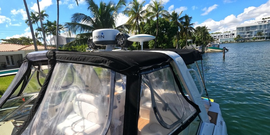 Rinker Fiesta Vee 310