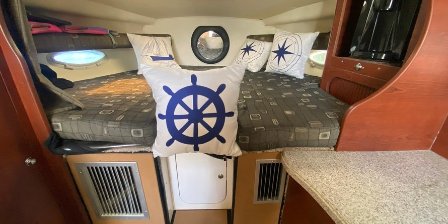 Rinker Fiesta Vee 310