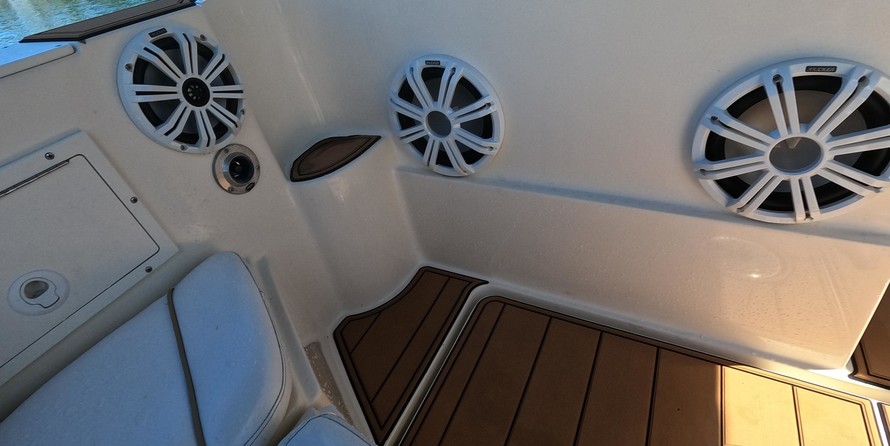 Rinker Fiesta Vee 310