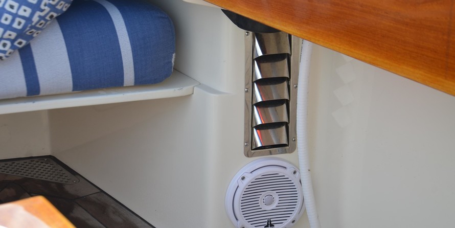 Hinckley Picnic Boat Classic