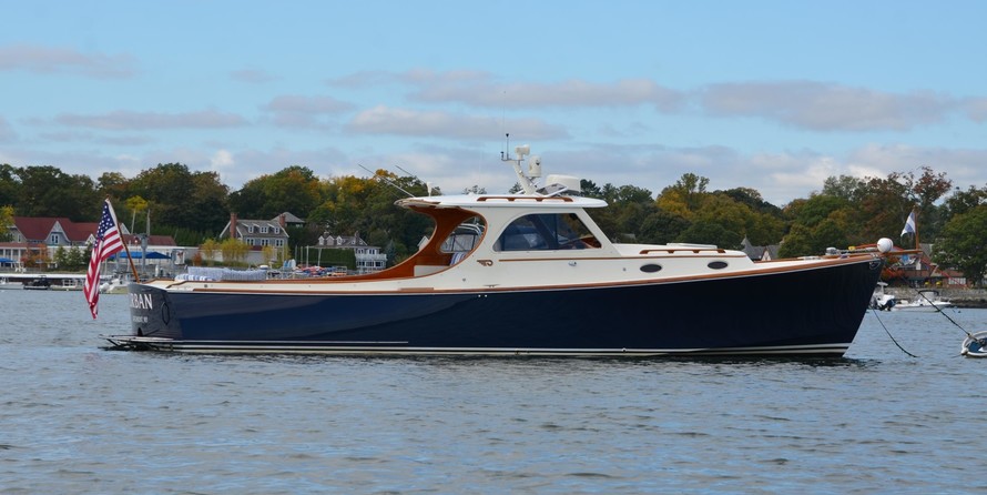 Hinckley Picnic Boat Classic