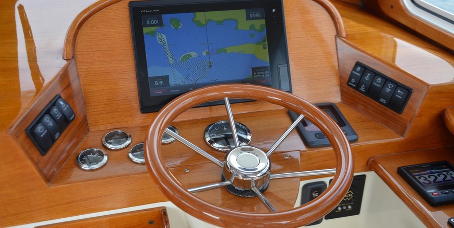 Hinckley Picnic Boat Classic