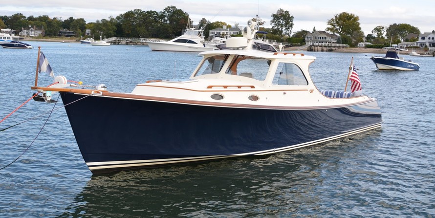 Hinckley Picnic Boat Classic