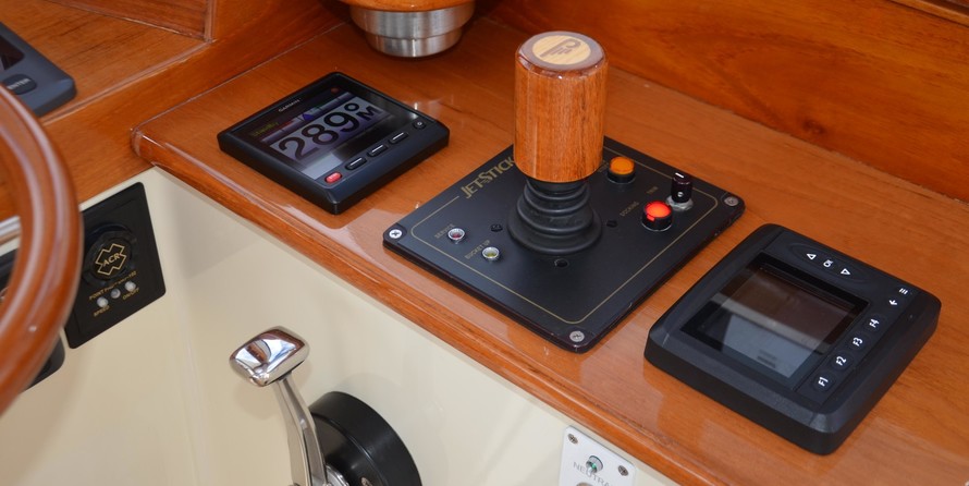 Hinckley Picnic Boat Classic