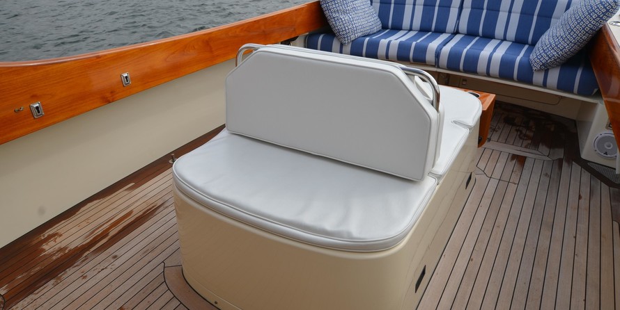 Hinckley Picnic Boat Classic