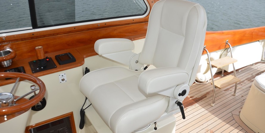 Hinckley Picnic Boat Classic