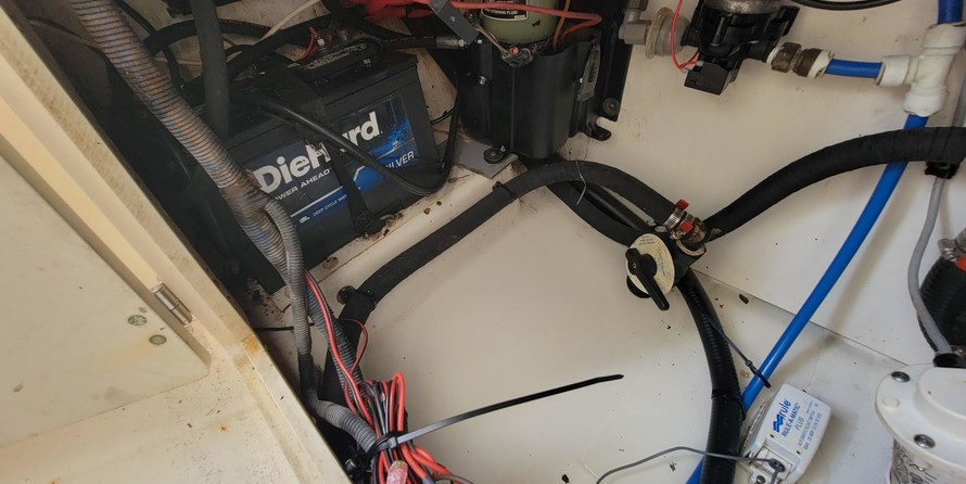 Boston Whaler 320 Outrage