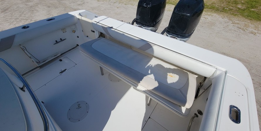Boston Whaler 320 Outrage