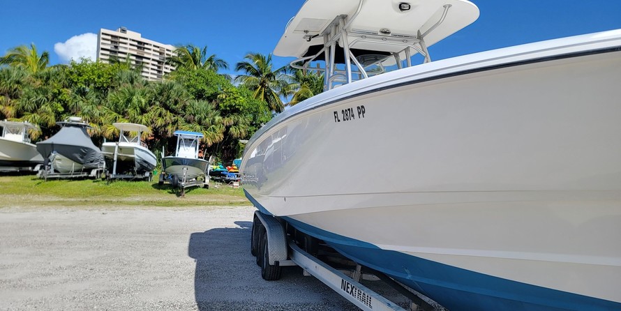 Boston Whaler 320 Outrage