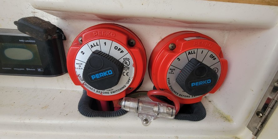 Boston Whaler 320 Outrage