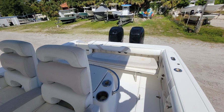Boston Whaler 320 Outrage