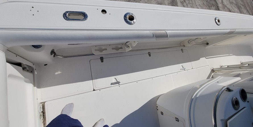 Boston Whaler 320 Outrage