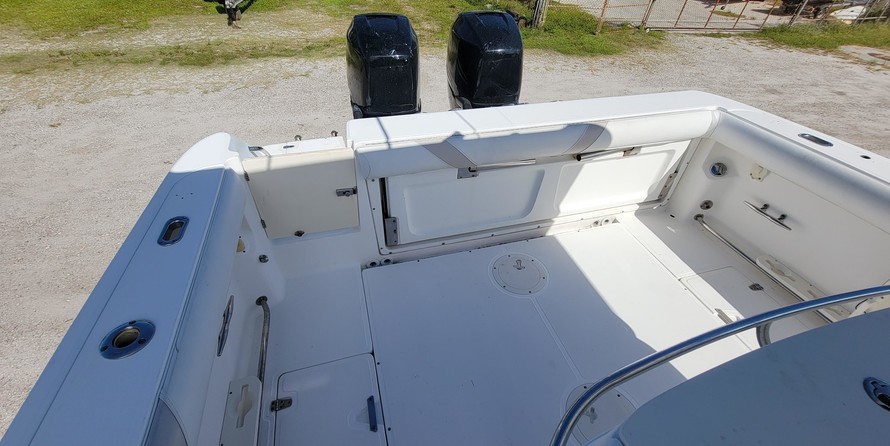 Boston Whaler 320 Outrage