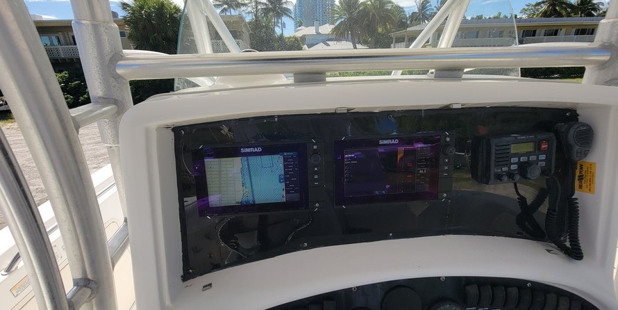 Boston Whaler 320 Outrage