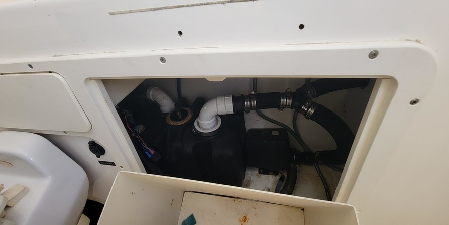 Boston Whaler 320 Outrage