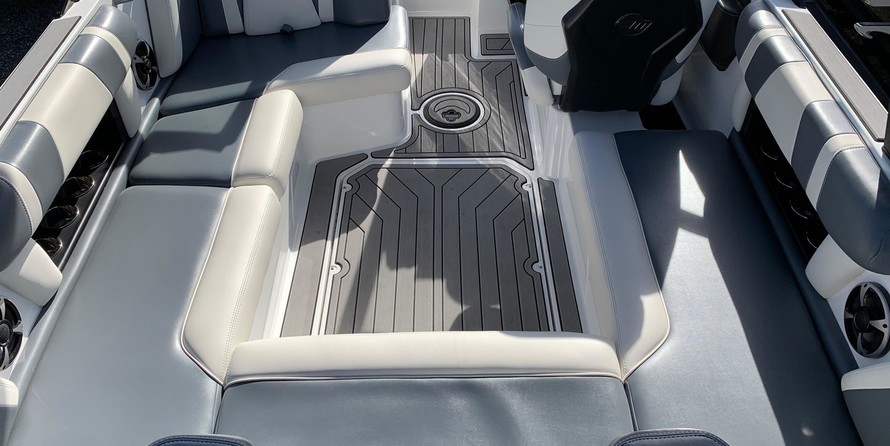 Malibu Wakesetter 21 MLX