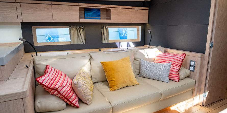 Beneteau Oceanis 55.1