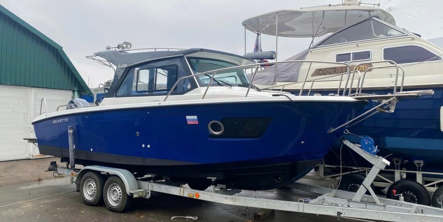 Velvette 23 Active Sedan