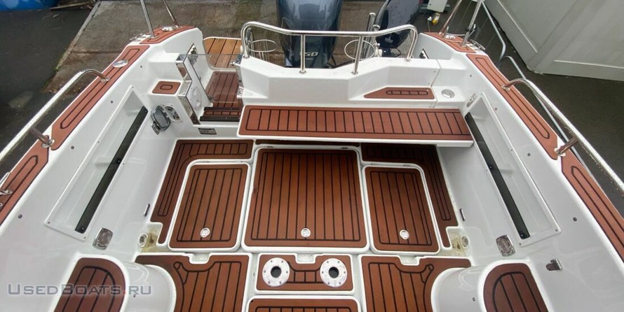 Velvette 23 Active Sedan