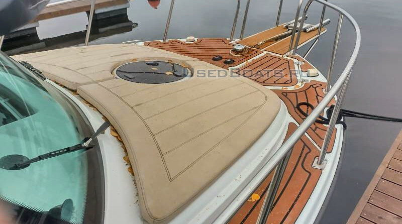 Velvette 23 Active Sedan