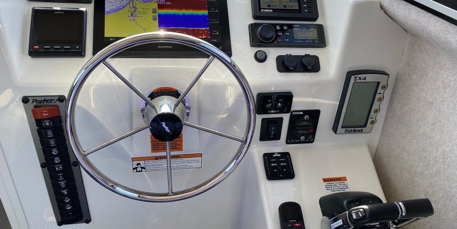 Parker 2520 XLD Sport Cabin