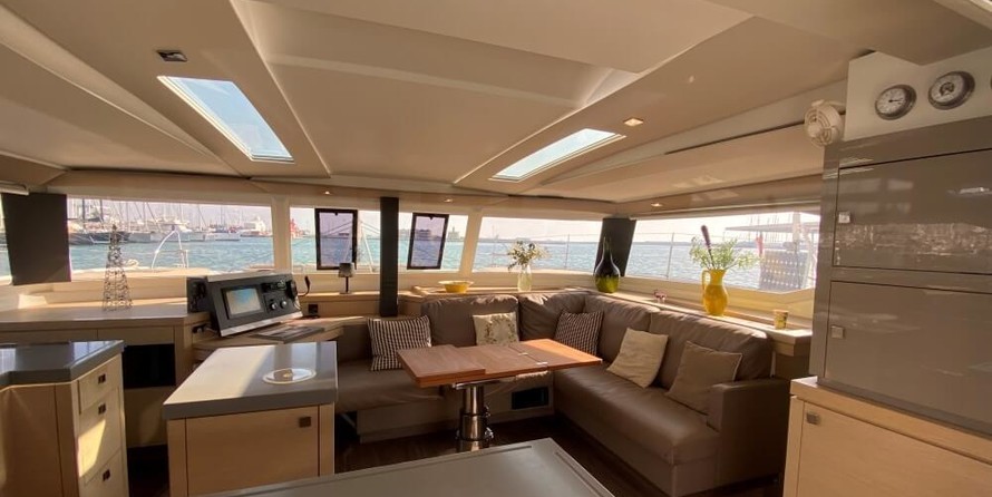 Fountaine Pajot Saona 47