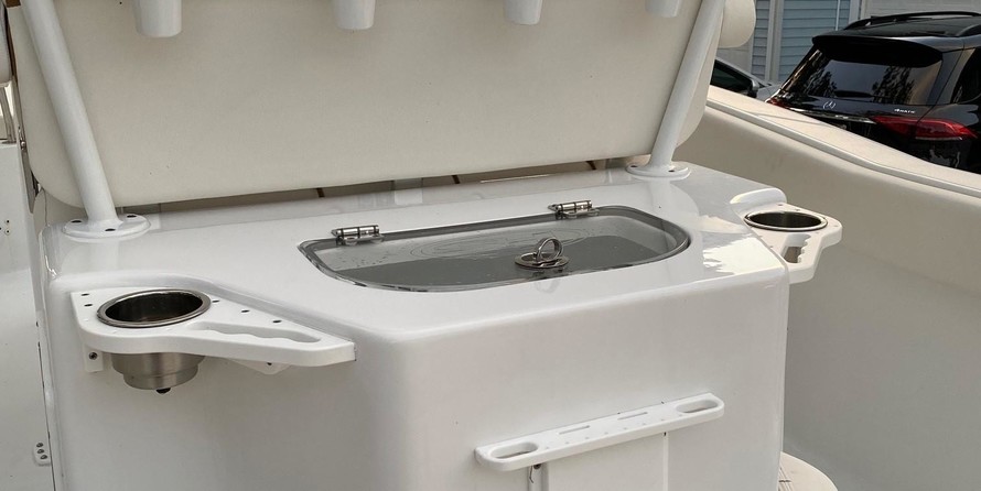 Sea Ray hunt ultra 211