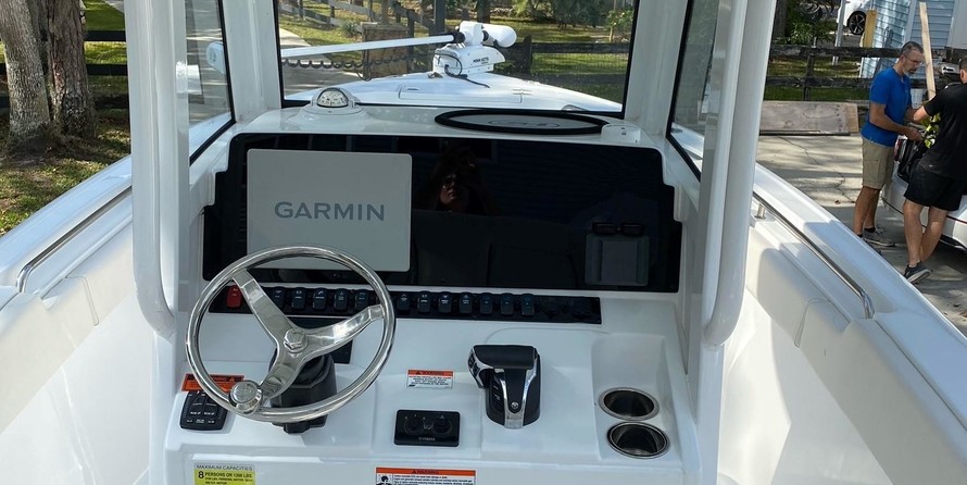 Sea Ray hunt ultra 211