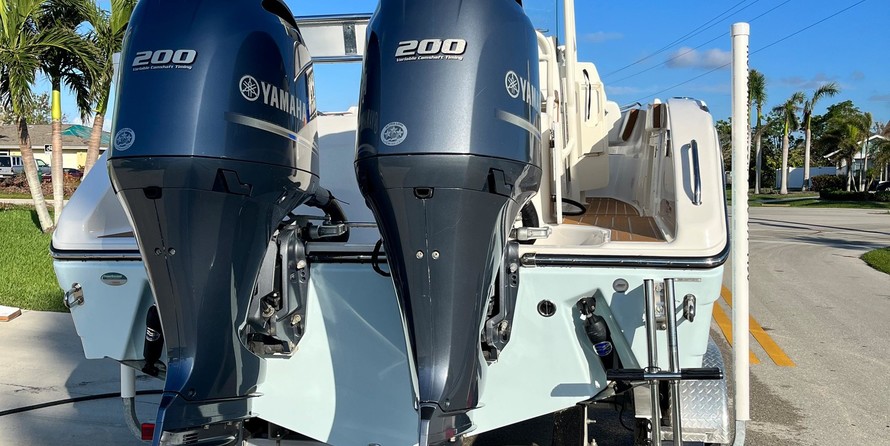 Century 2900 center console