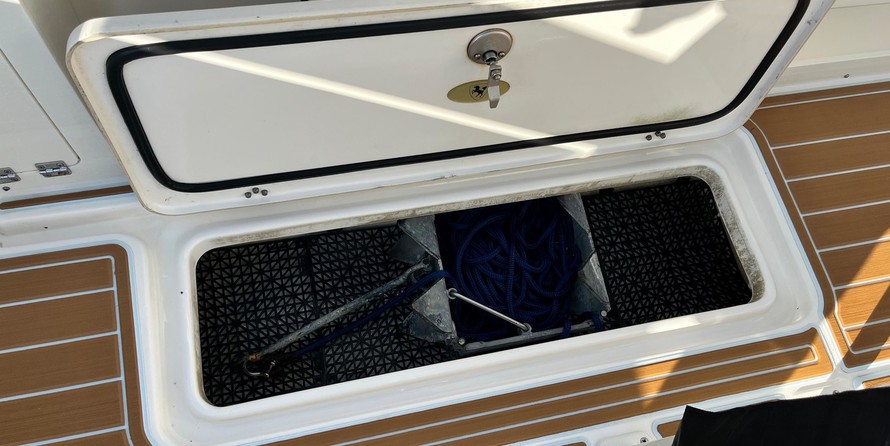 Century 2900 center console