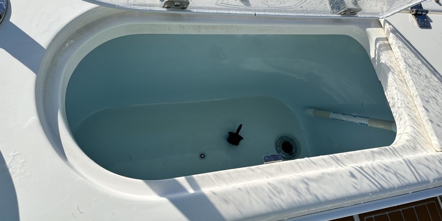 Century 2900 center console