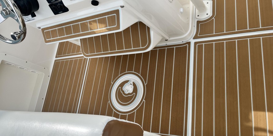 Century 2900 center console