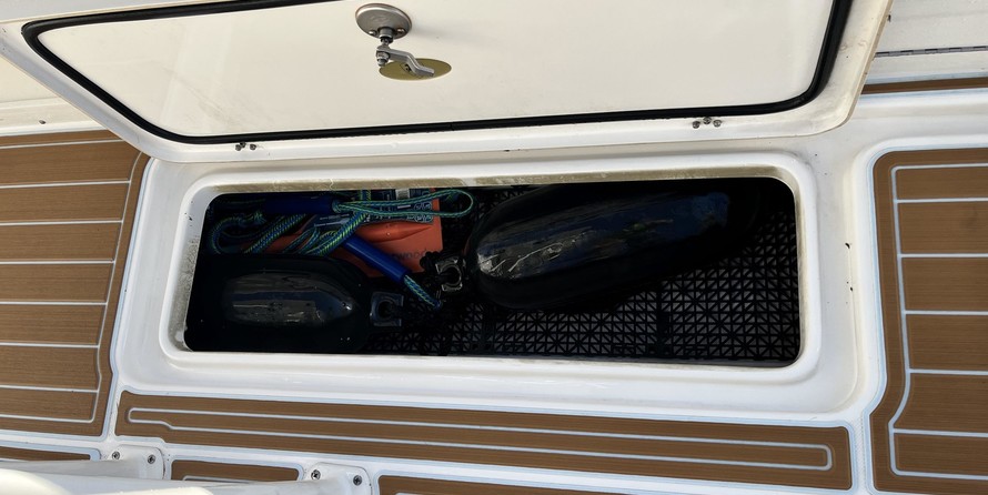 Century 2900 center console