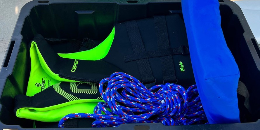 Century 2900 center console