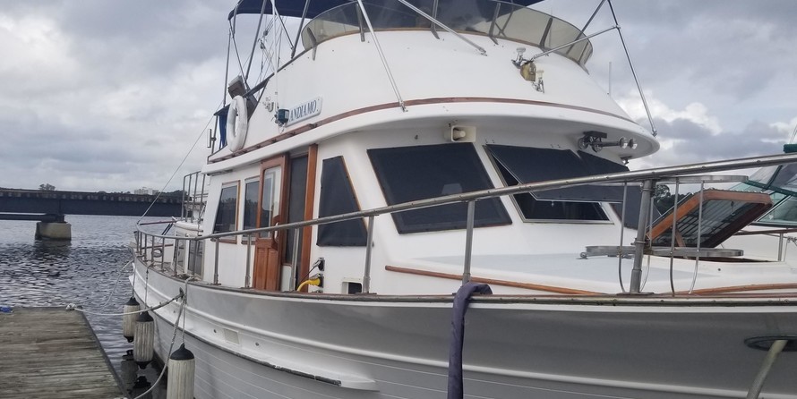 Albin Marine 36 trawler