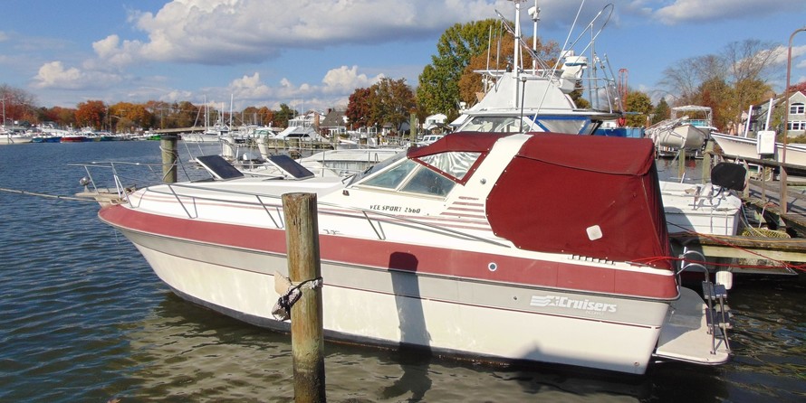 Cruisers yachts 298 villa vee
