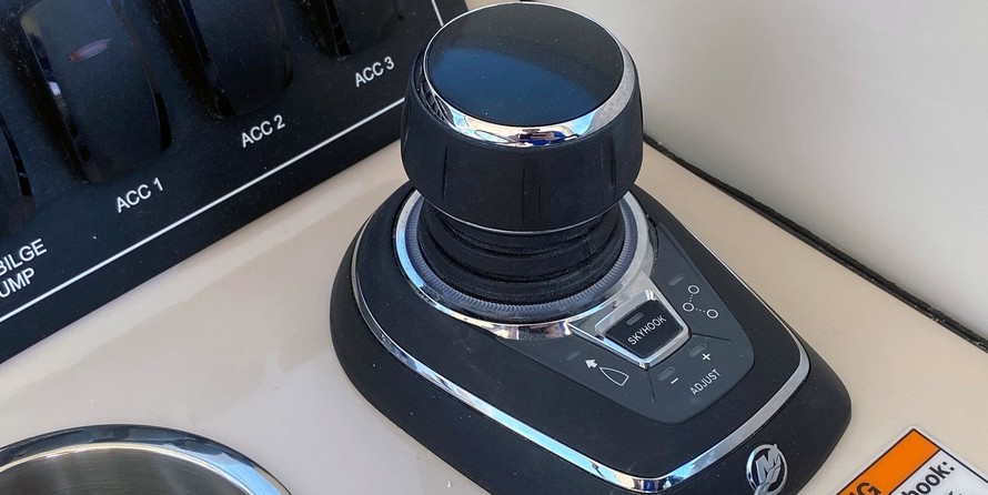 Boston Whaler 285 Conquest Pilothouse