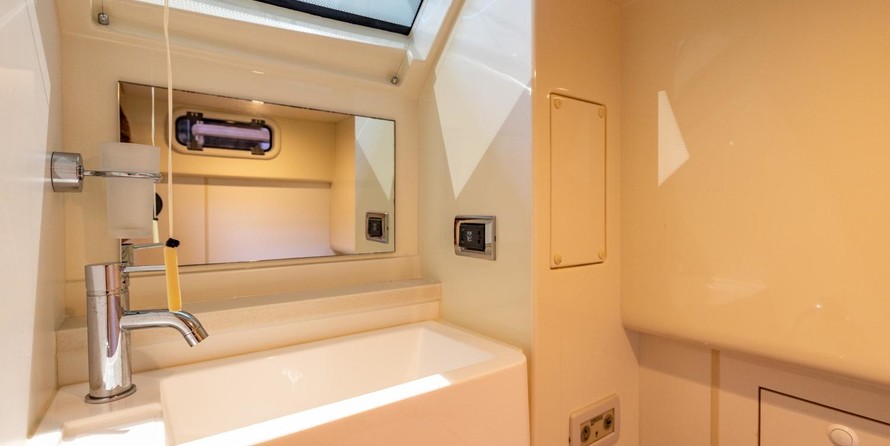 Fairline 58 Squadron