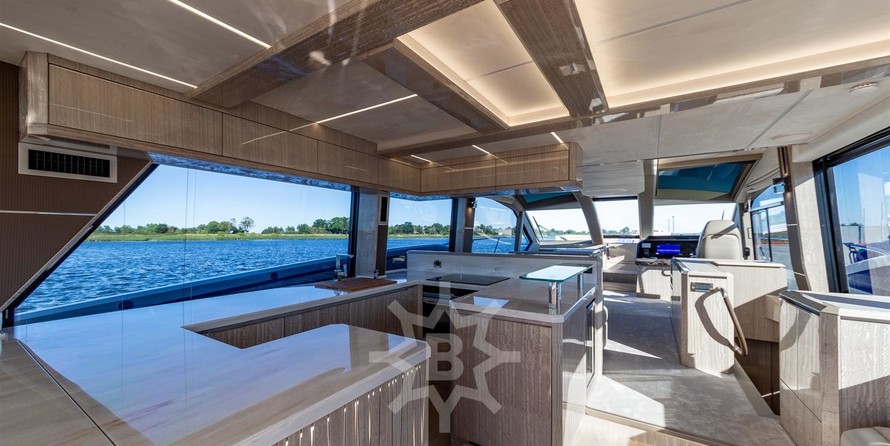 Galeon 640 FLY