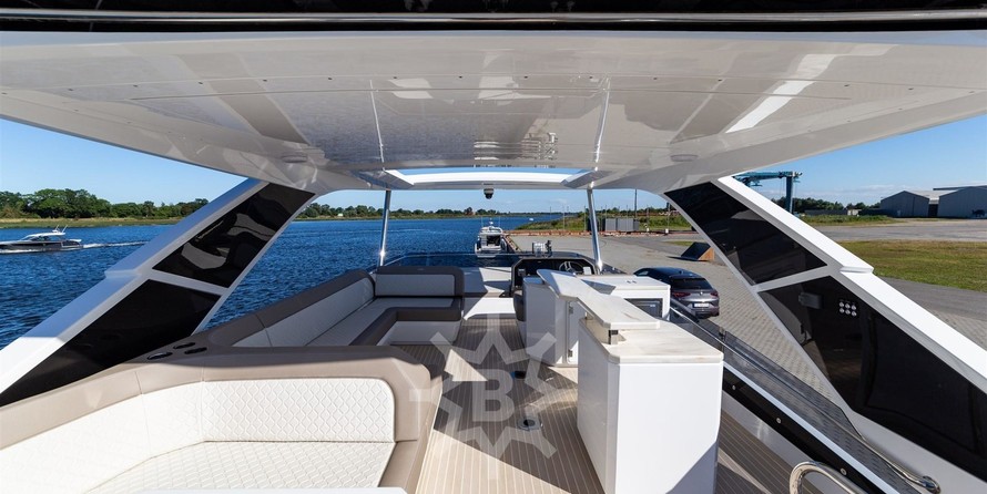 Galeon 640 FLY