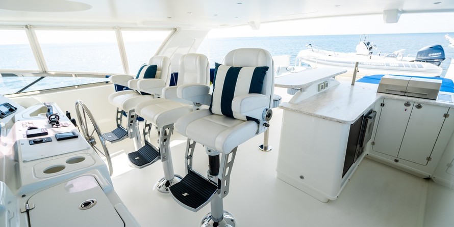 Neptunus 58 flybridge motoryacht