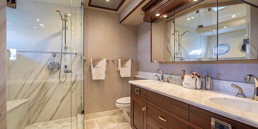 Neptunus 58 flybridge motoryacht