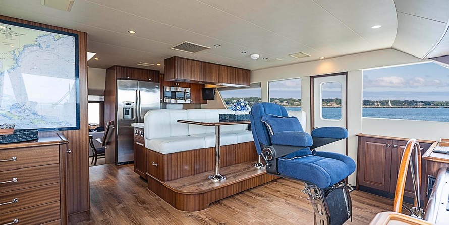 Neptunus 58 flybridge motoryacht