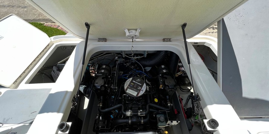 Bayliner 197 Deck Boat